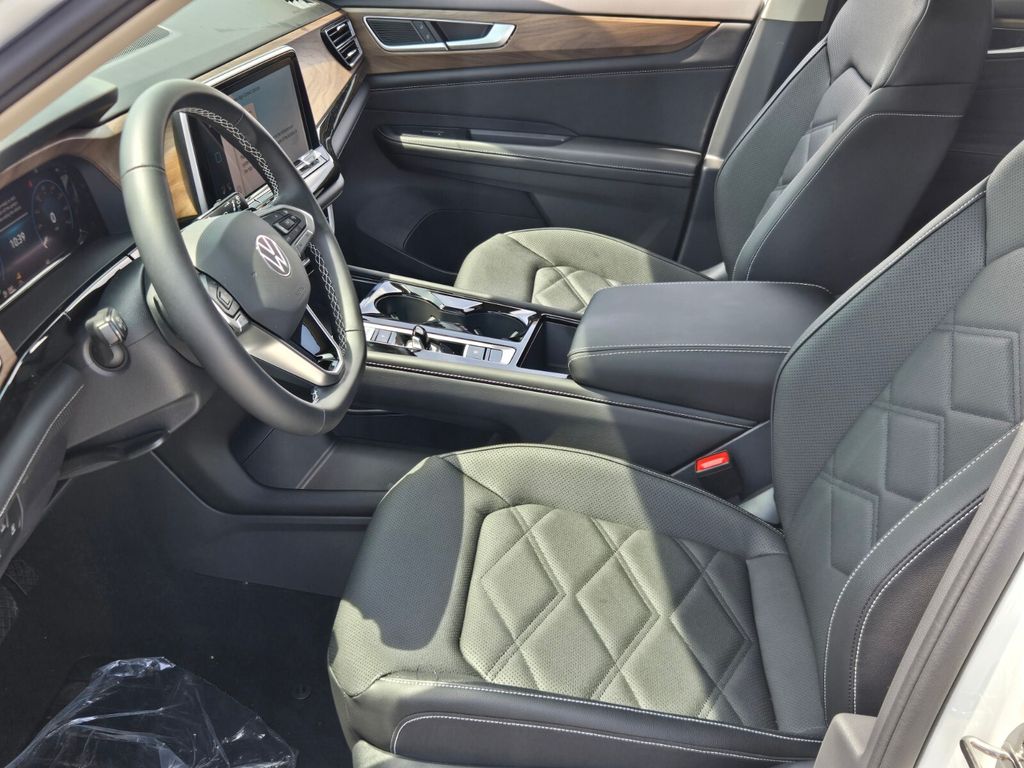 2026 Volkswagen Atlas SE w/Tech - Photo 6