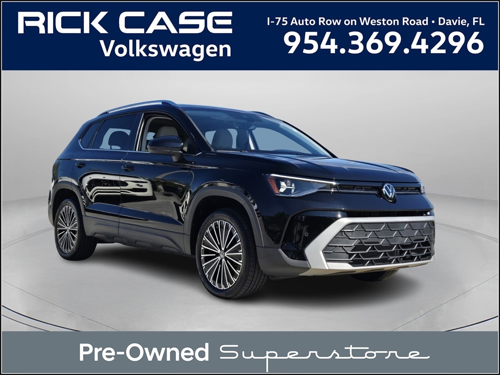 2025 Volkswagen Taos SE's photo