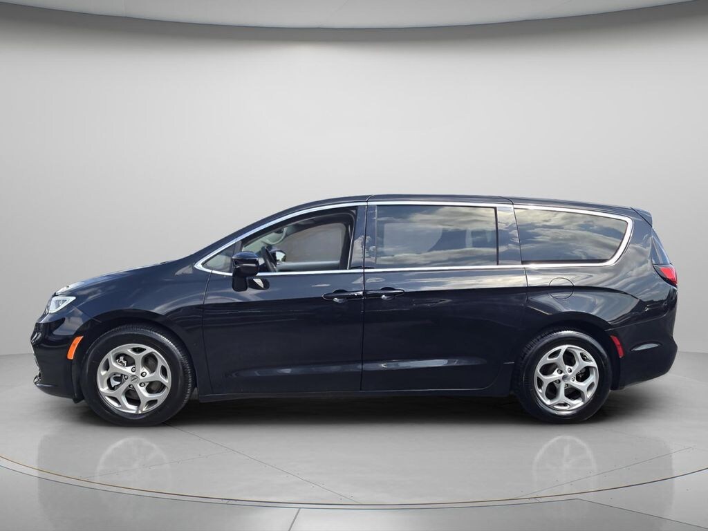 Used 2024 Chrysler Pacifica Limited Van Passenger Van