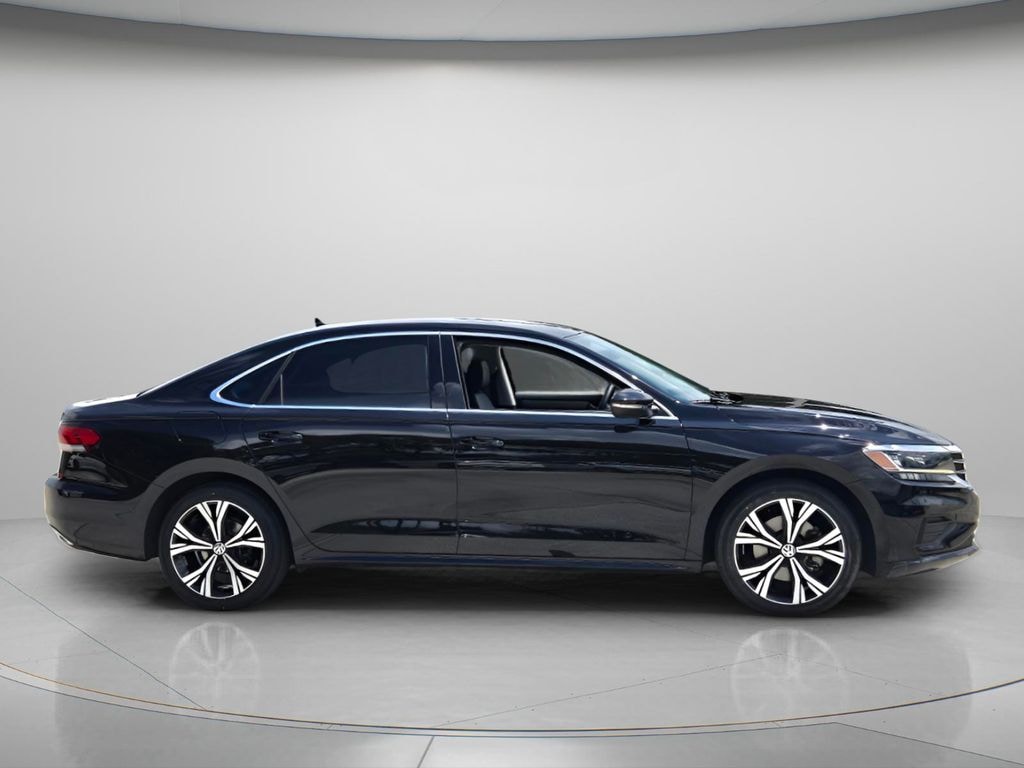 Certified 2021 Volkswagen Passat 2.0T SE Sedan