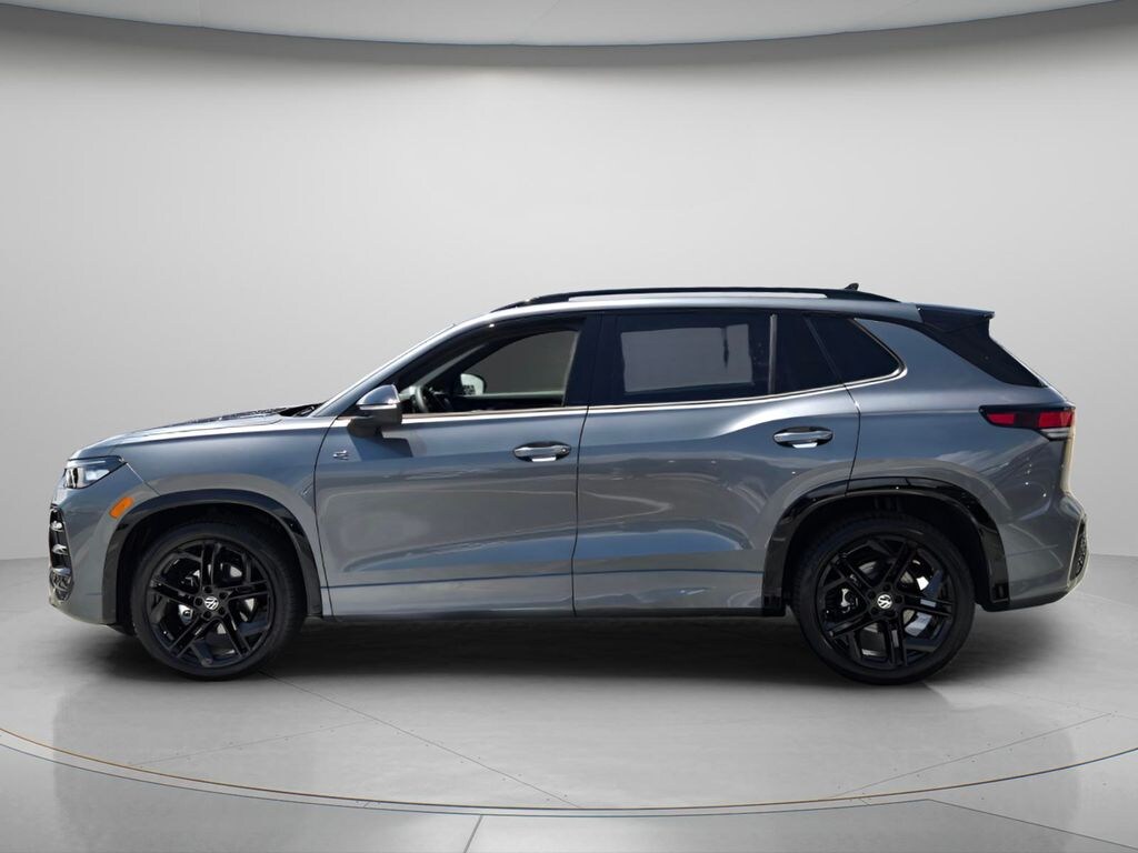 New 2026 Volkswagen Tiguan SE R-Line Black SUV