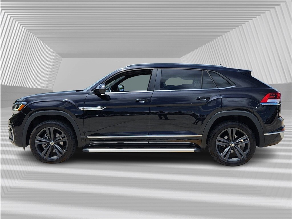 2021 Volkswagen Atlas Cross Sport V6 SE Technology R-Line photo 3