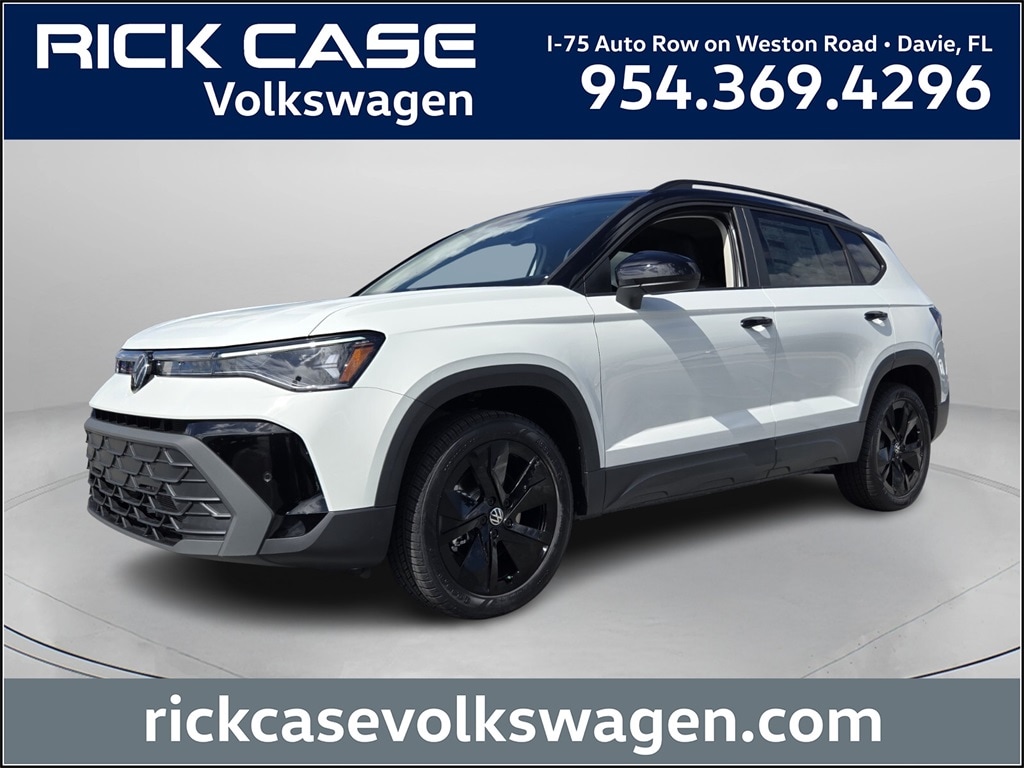 2025 Volkswagen Taos SE Black's photo