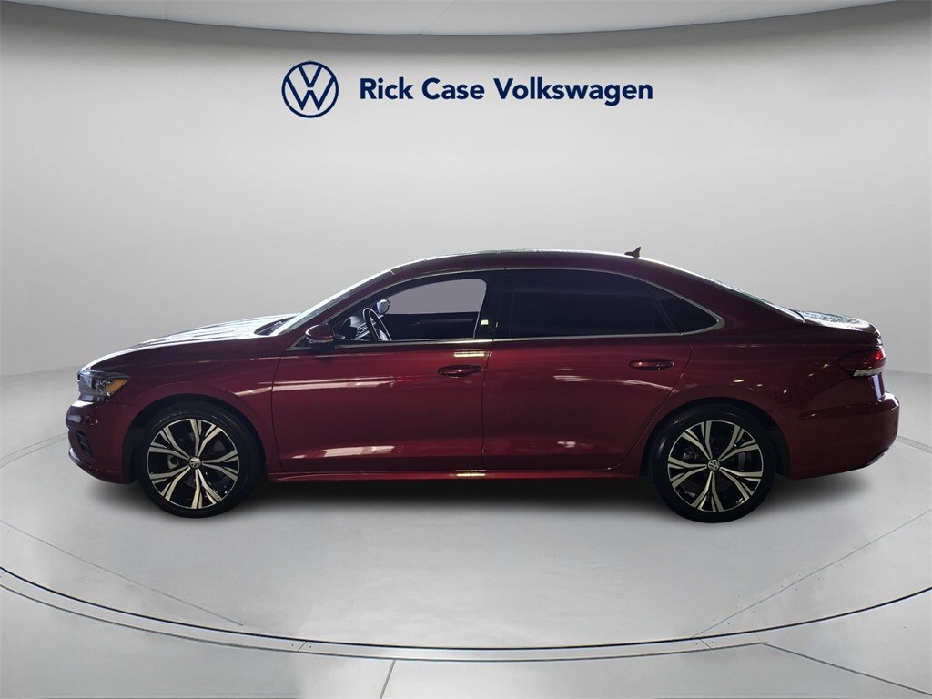 2022 Volkswagen Passat 2.0T SE photo 3