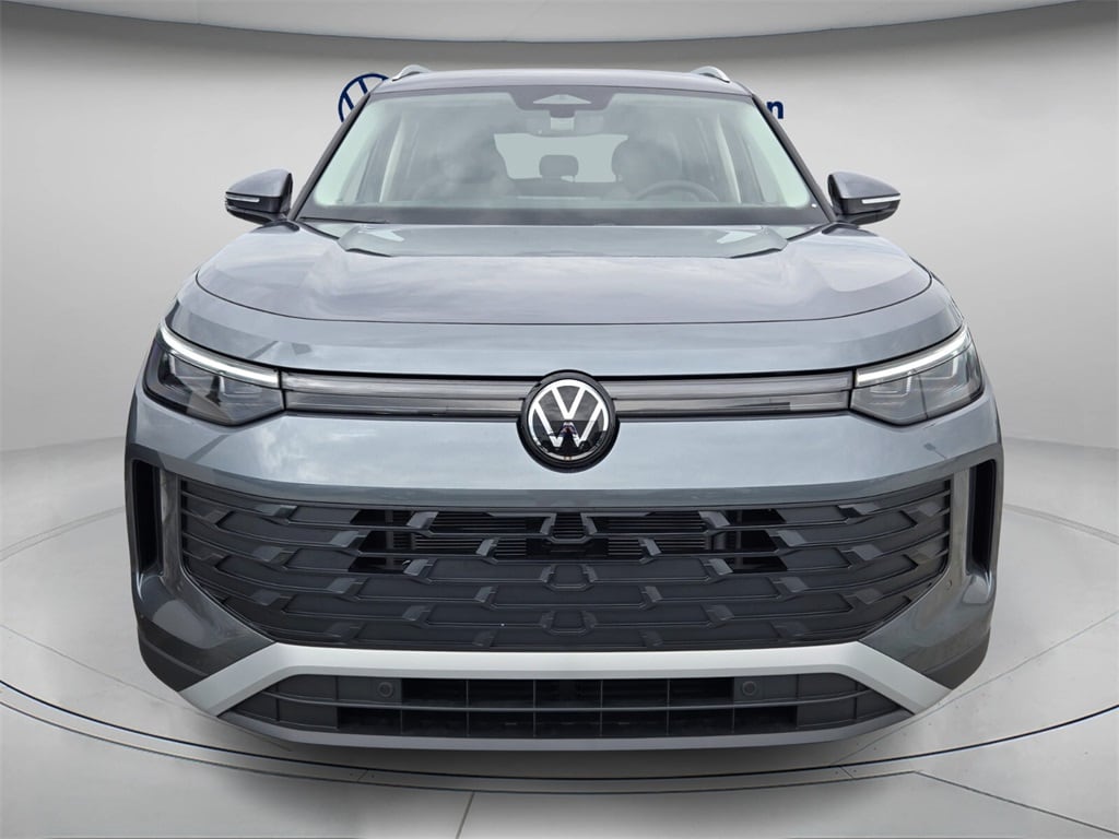 New 2025 Volkswagen Tiguan 2.0T SE SUV