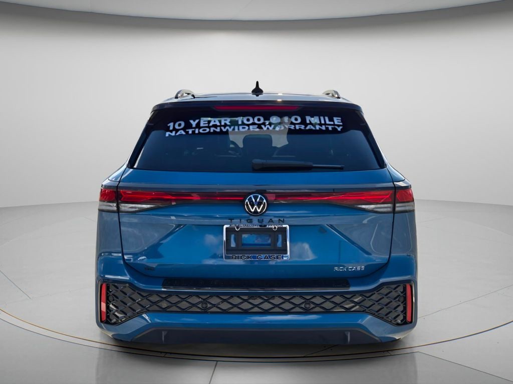 New 2026 Volkswagen Tiguan SE R-Line Black SUV