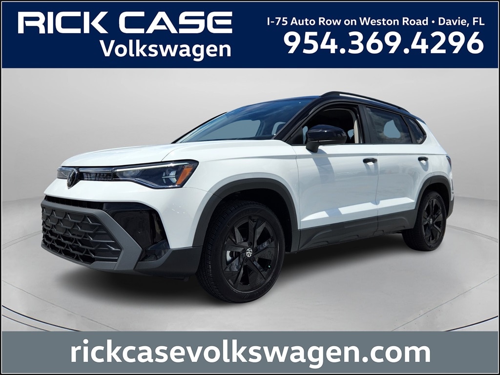 2025 Volkswagen Taos SE Black's photo