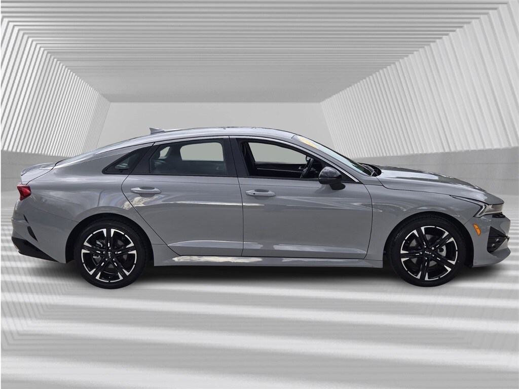 2023 Kia K5 GT-Line photo 2