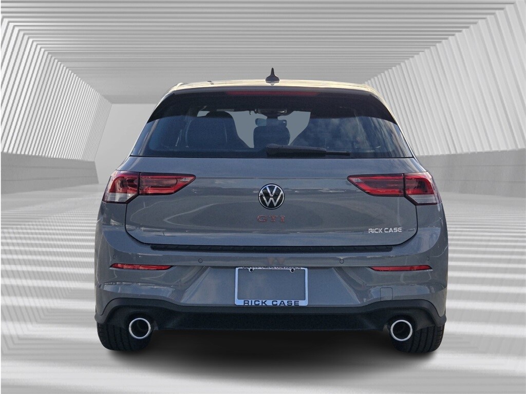 2026 Volkswagen Golf GTI SE photo 4
