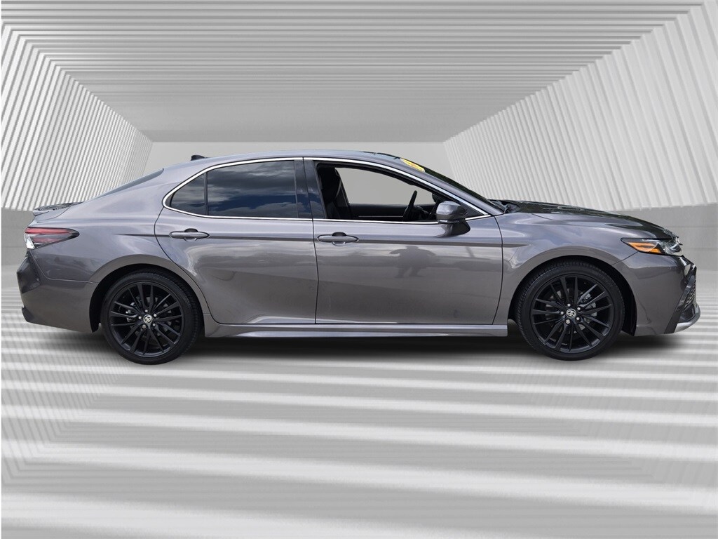 2022 Toyota Camry XSE photo 2