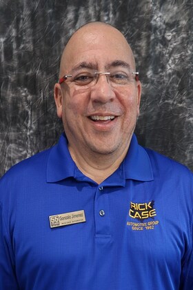 Staff member Gonzalo Jimenez from 3155fe530c06