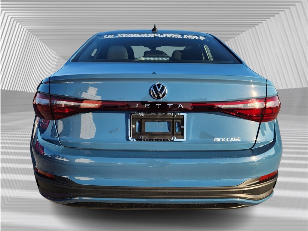 2025 Volkswagen Jetta 1.5T Sport photo 4