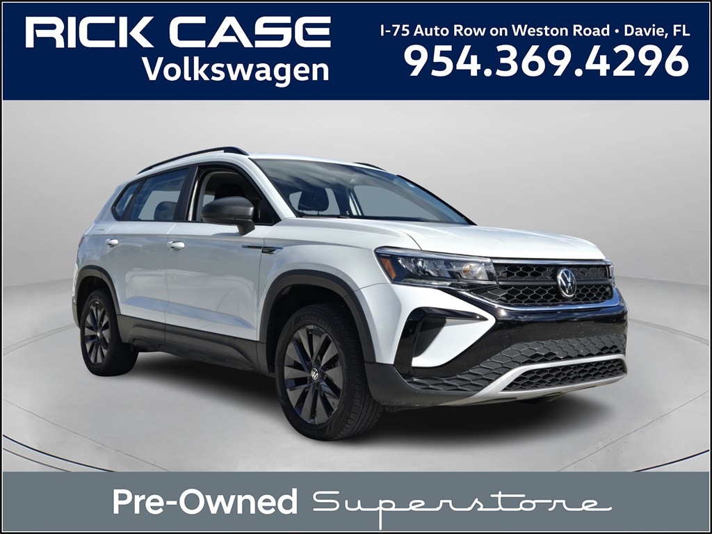 2023 Volkswagen Taos S's photo
