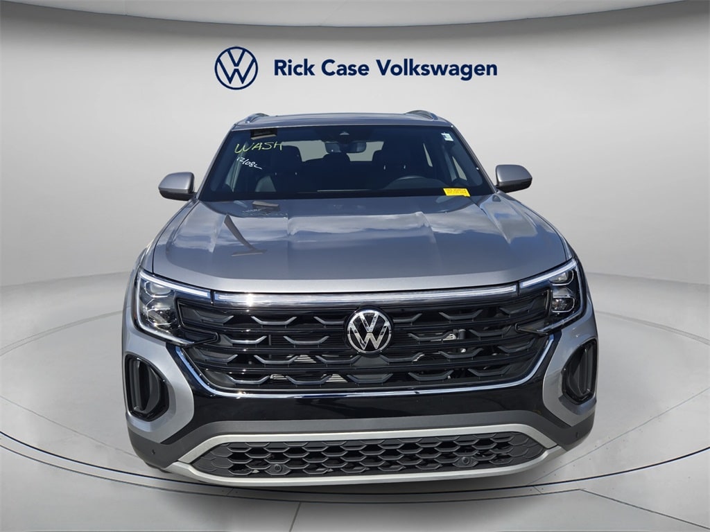 Used 2026 Volkswagen Atlas Cross Sport 2.0T SE w/Technology SUV