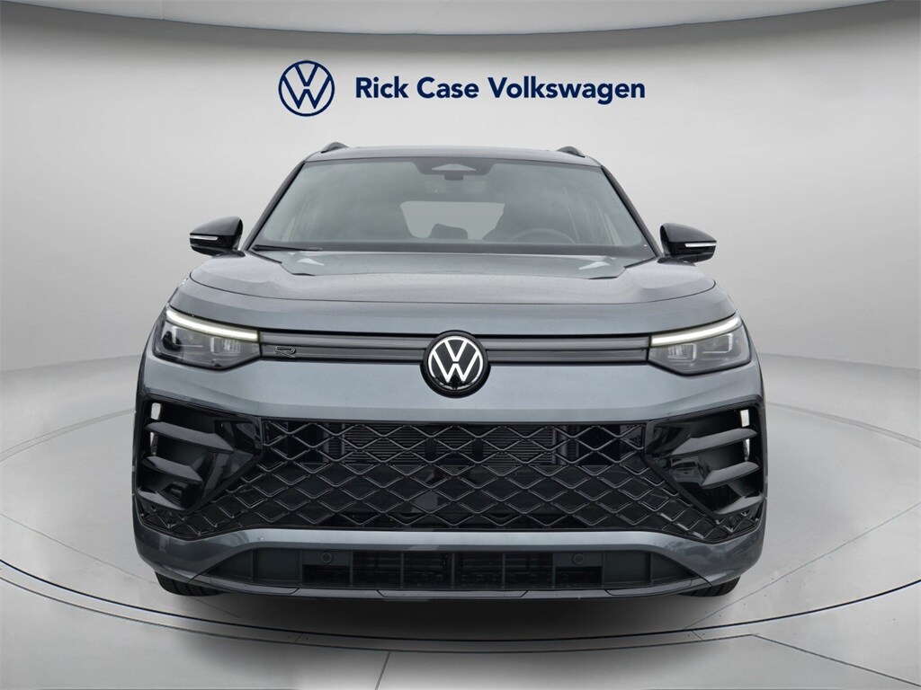 New 2026 Volkswagen Tiguan 2.0T SE R-Line Black SUV