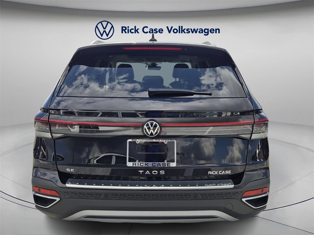 New 2026 Volkswagen Taos 1.5T SE SUV