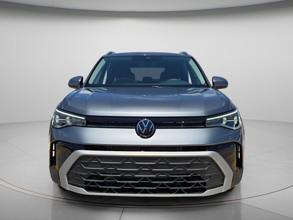 New 2026 Volkswagen Taos 1.5T SE SUV