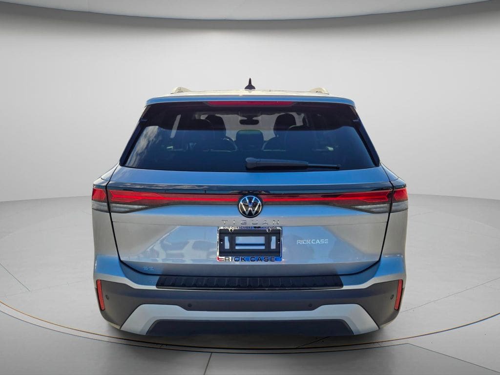 New 2026 Volkswagen Tiguan SE SUV