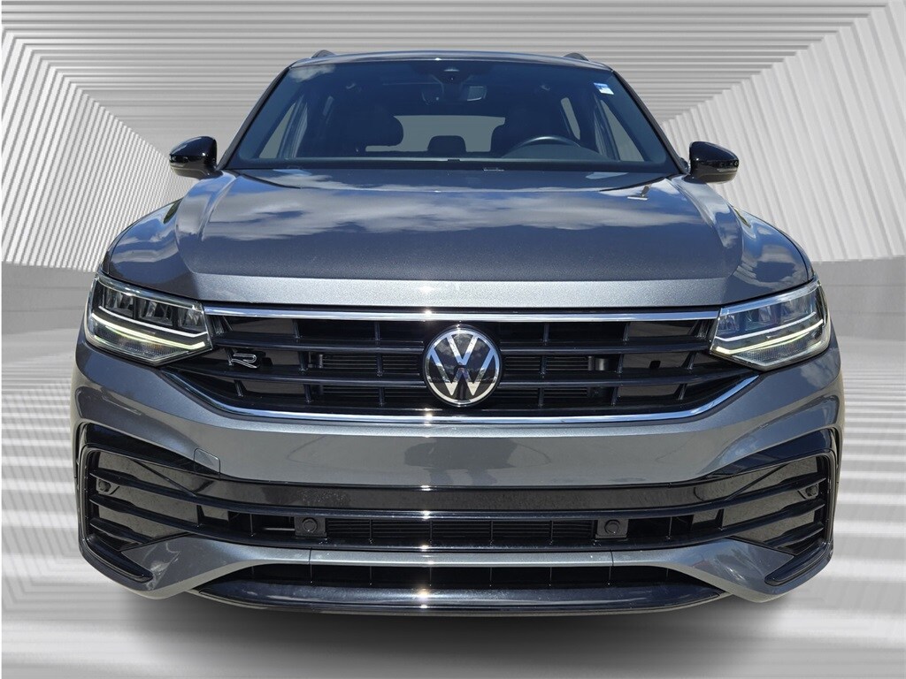 2023 Volkswagen Tiguan SE R-Line Black photo 3
