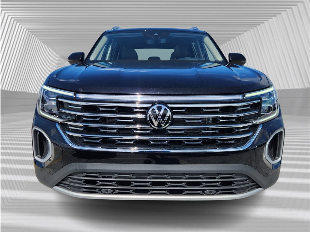 2025 Volkswagen Atlas SEL photo 3