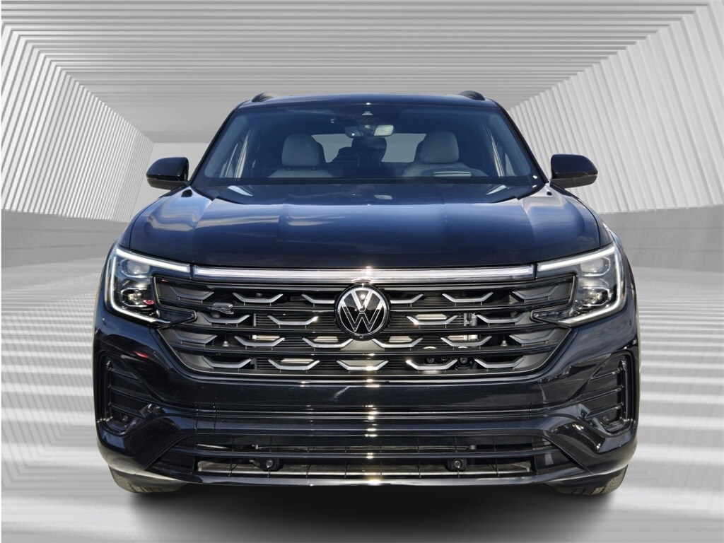 2026 Volkswagen Atlas Cross Sport SEL R-Line photo 3