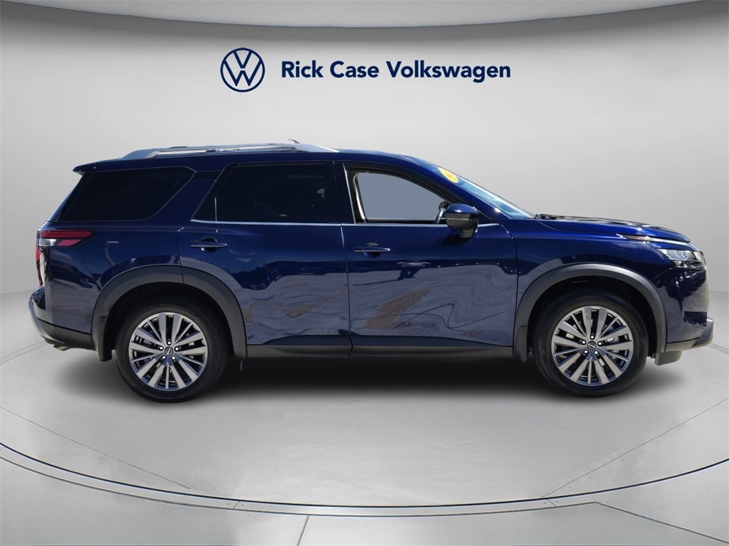 Used 2023 Nissan Pathfinder SL SUV