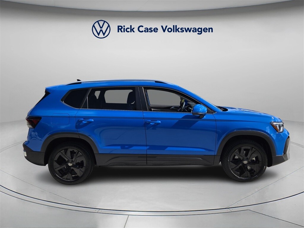 Used 2025 Volkswagen Taos 1.5T SE SUV