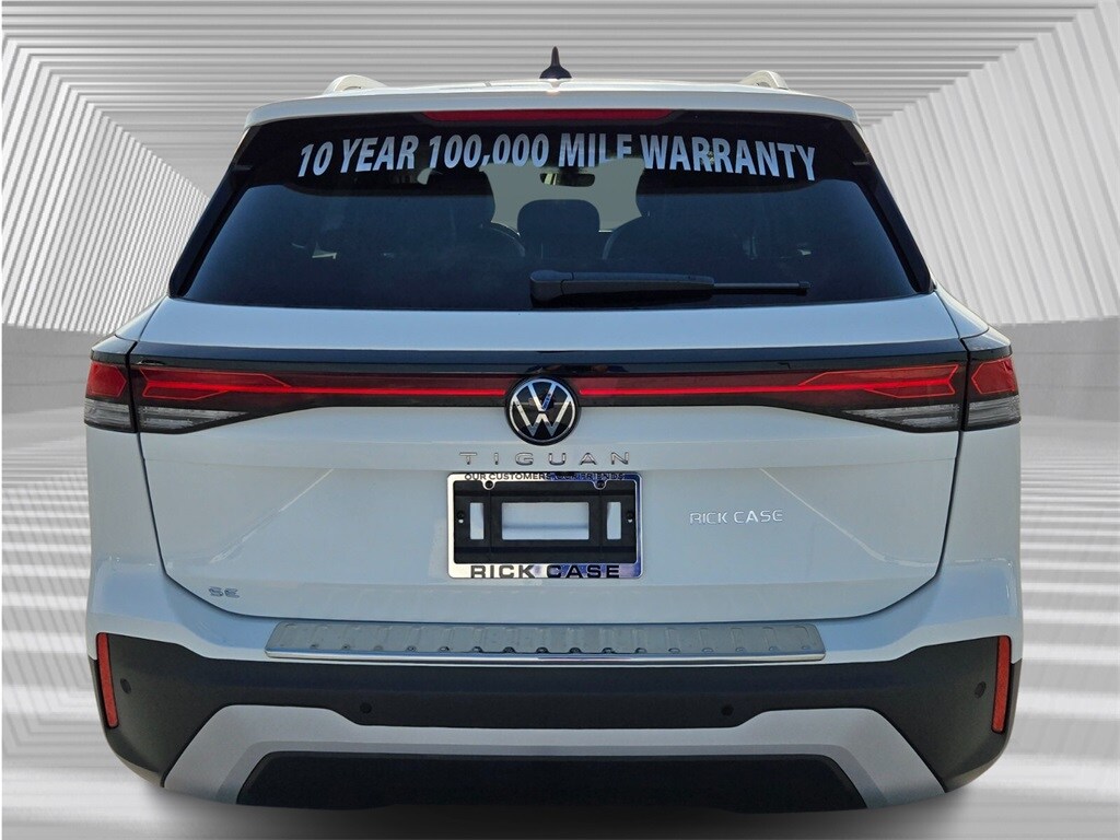 2026 Volkswagen Tiguan SE photo 4