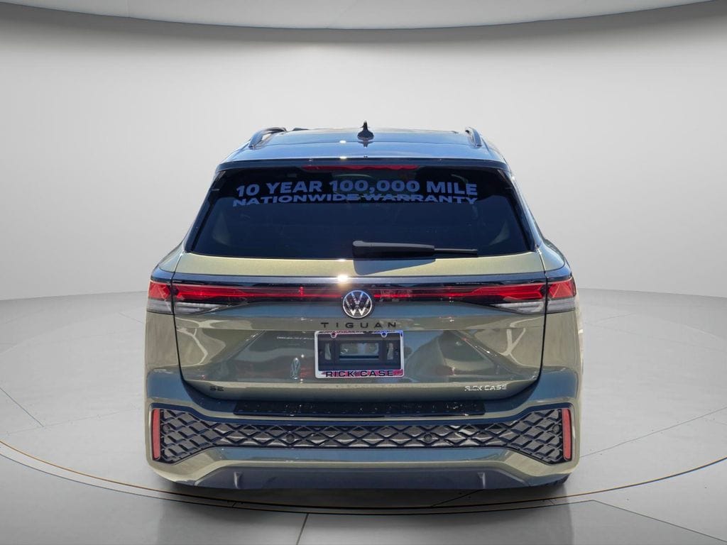 New 2026 Volkswagen Tiguan 2.0T SE R-Line Black SUV