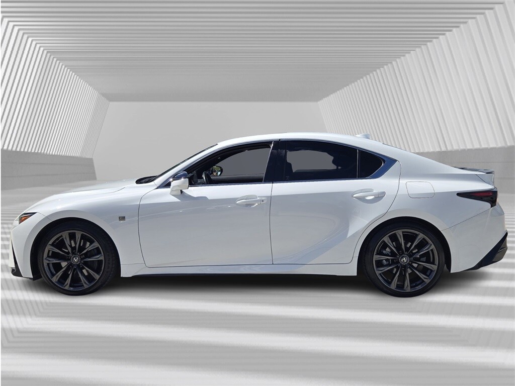 2024 Lexus IS 350 F SPORT photo 3