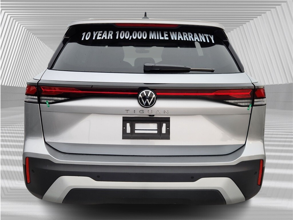 2025 Volkswagen Tiguan S photo 3