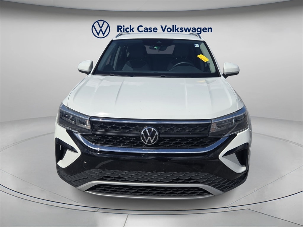 Used 2024 Volkswagen Taos 1.5T SE SUV