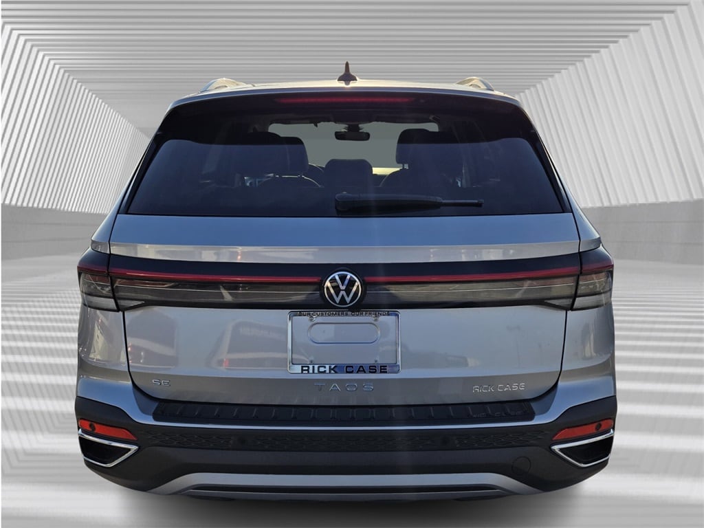 New 2026 Volkswagen Taos 1.5T SE SUV