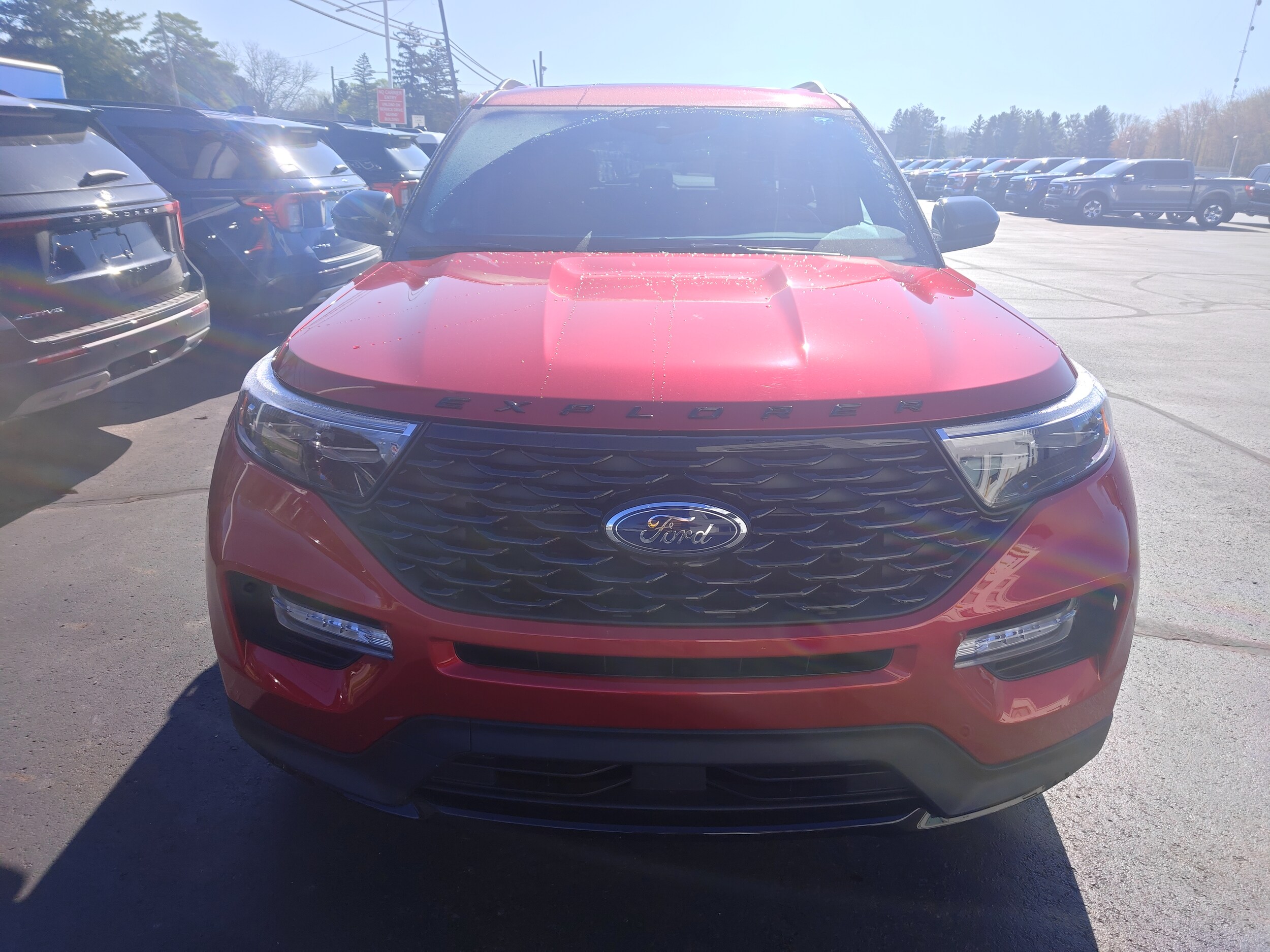 2023 Ford Explorer ST-Line photo 3