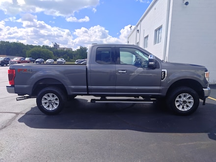 2022 Ford F-350 XLT Extended Cab Short Bed Truck