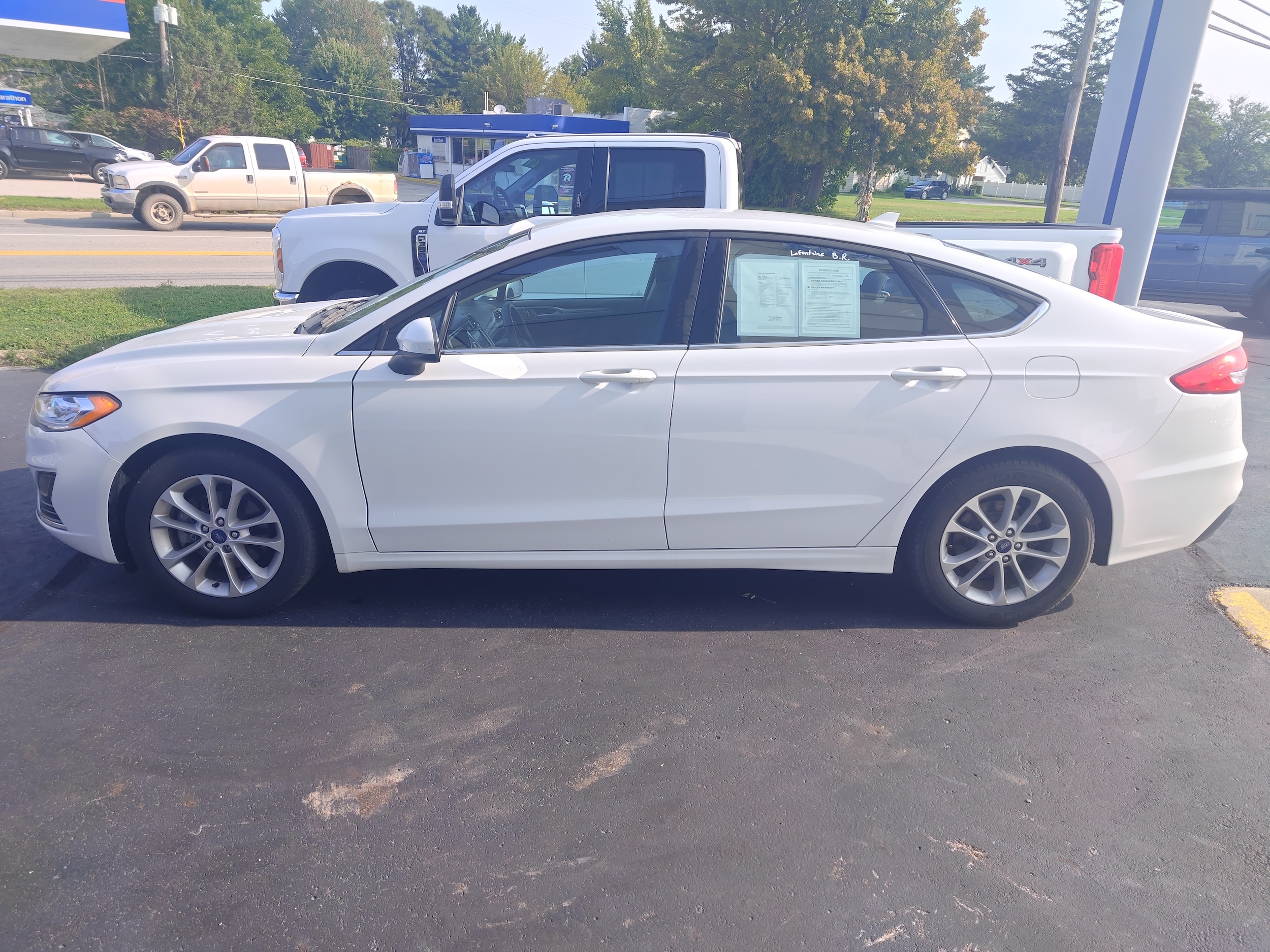 2020 Ford Fusion SE's photo