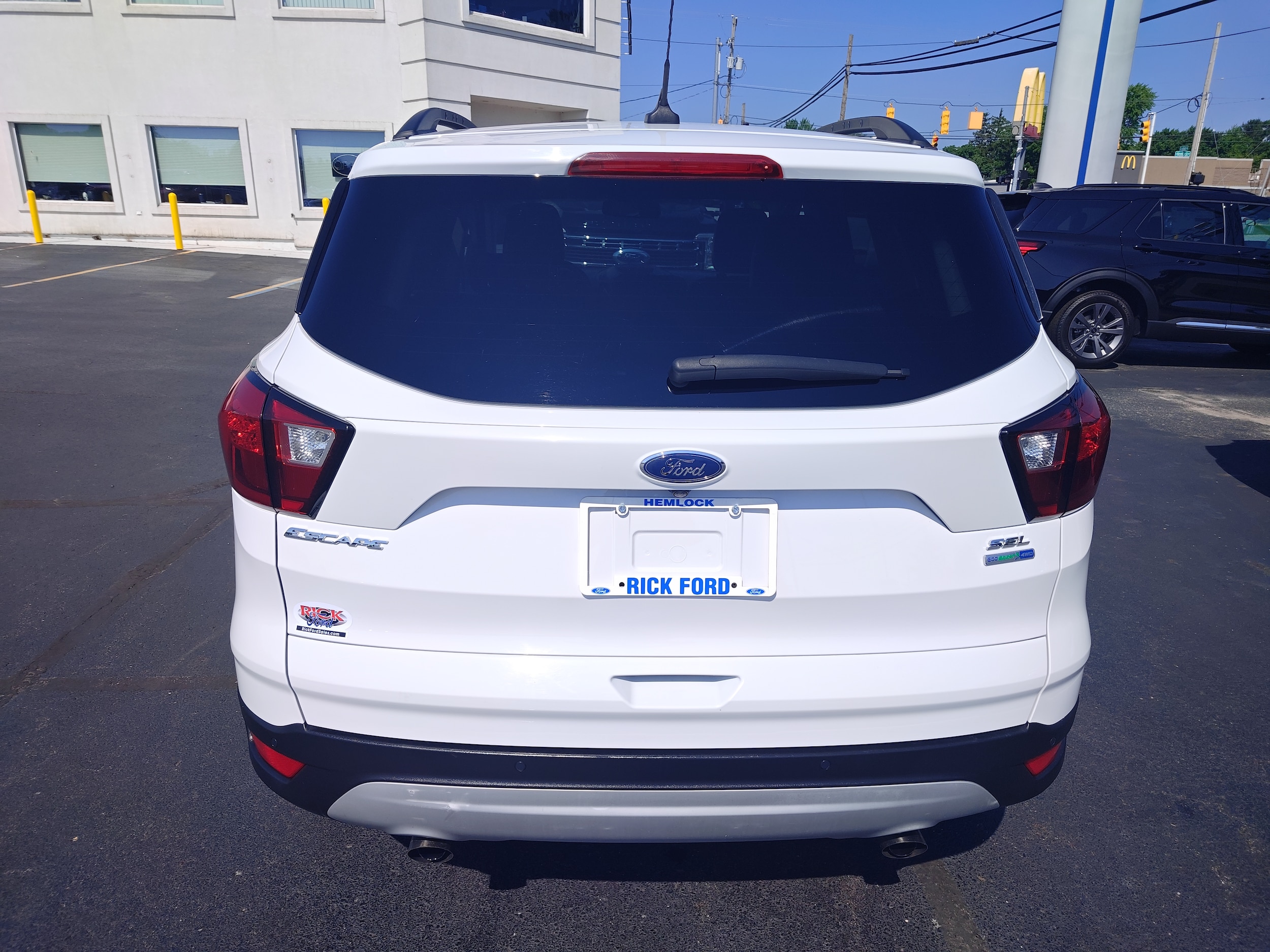 2019 Ford Escape SEL photo 4
