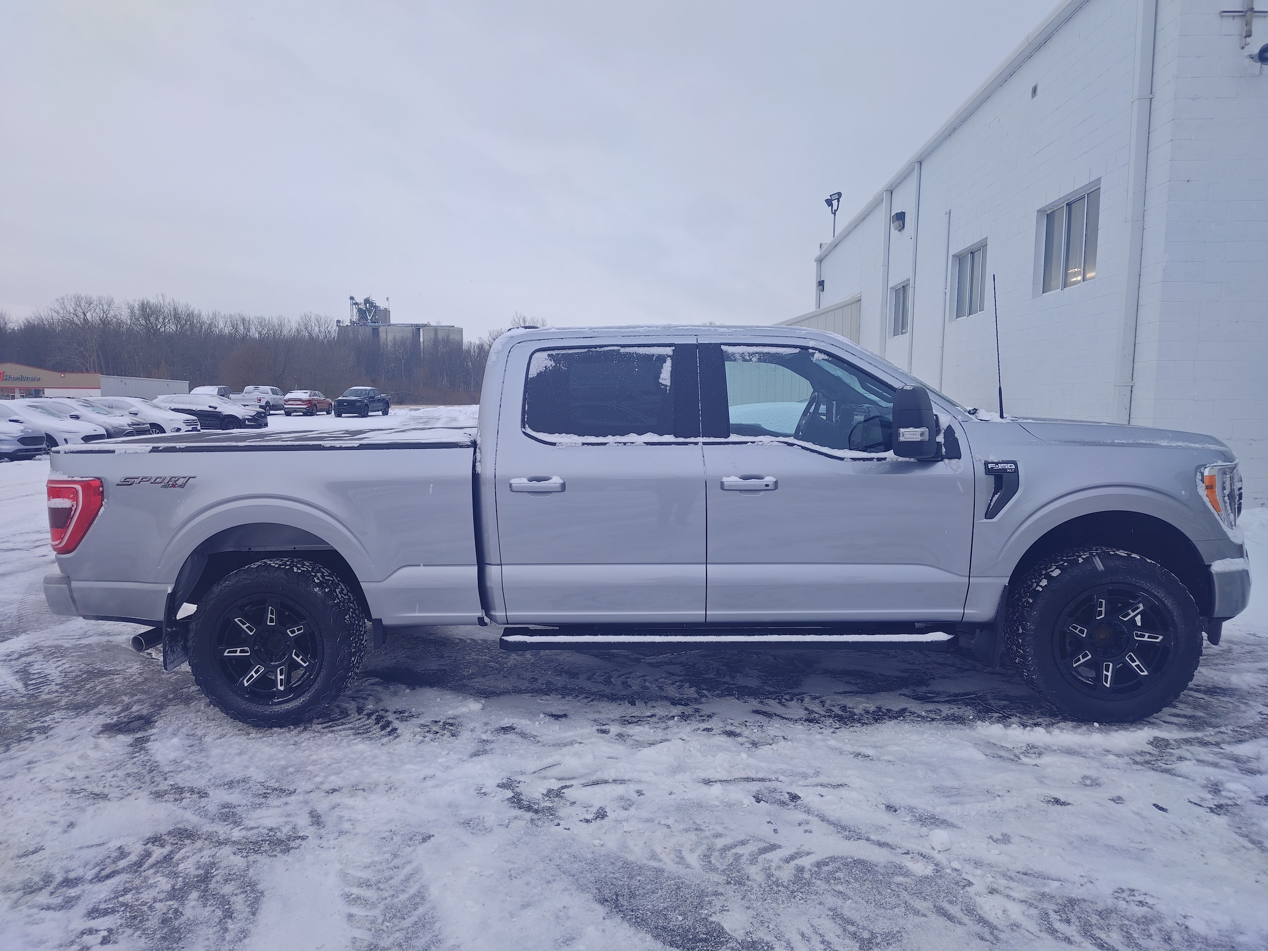 2023 Ford F-150 XLT's photo