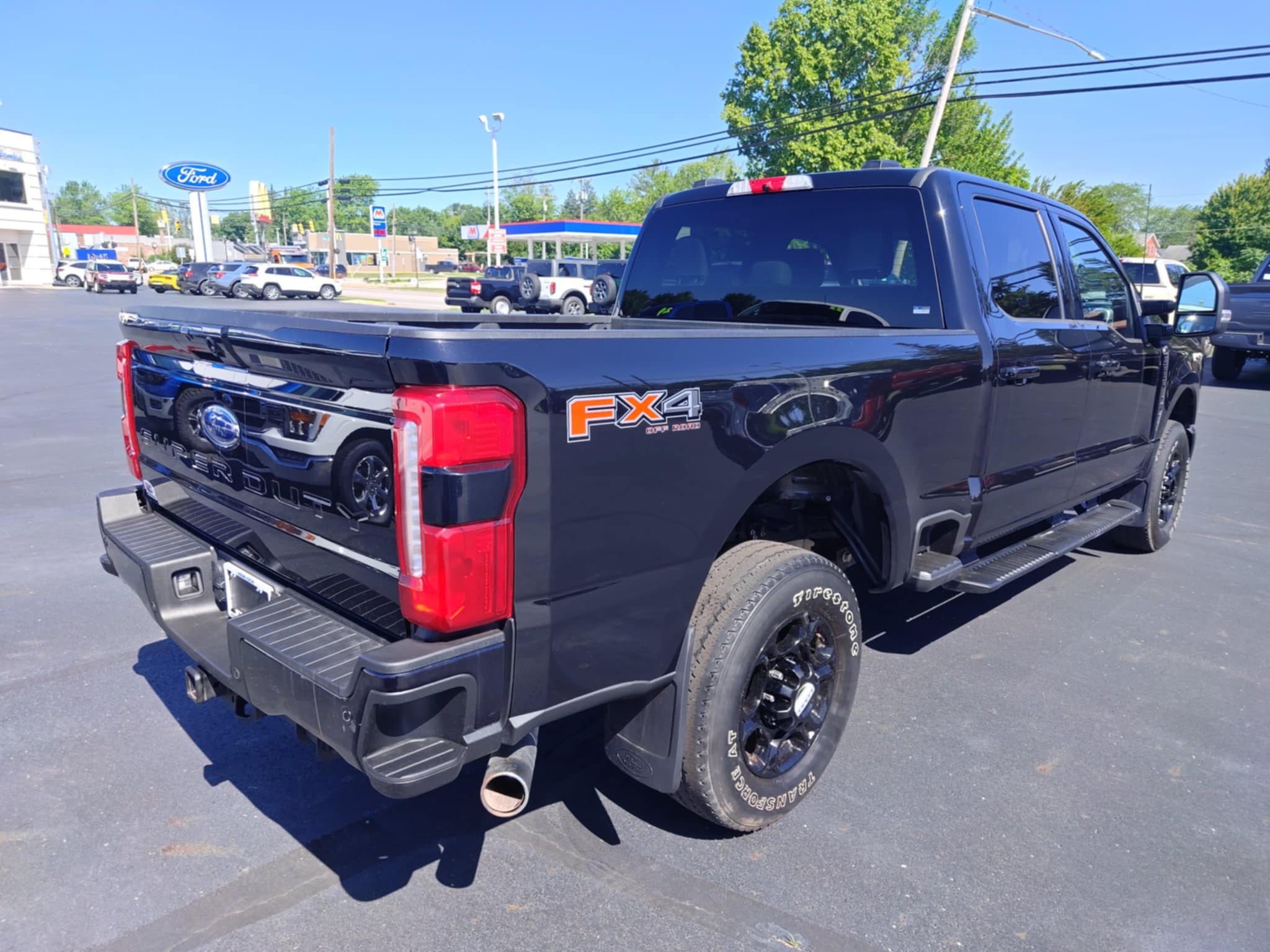 2023 Ford F-250 XLT photo 4