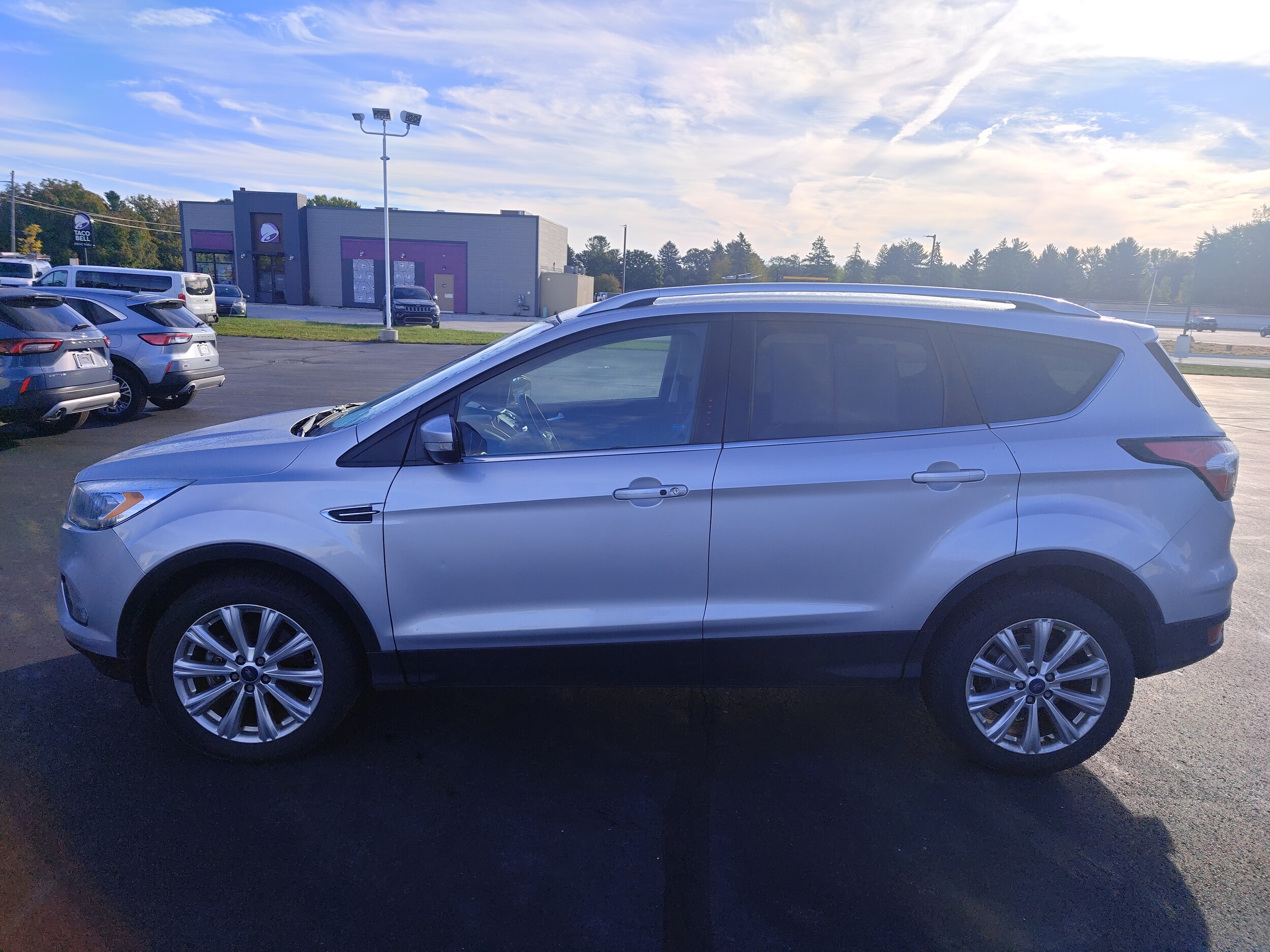 2017 Ford Escape Titanium photo 2