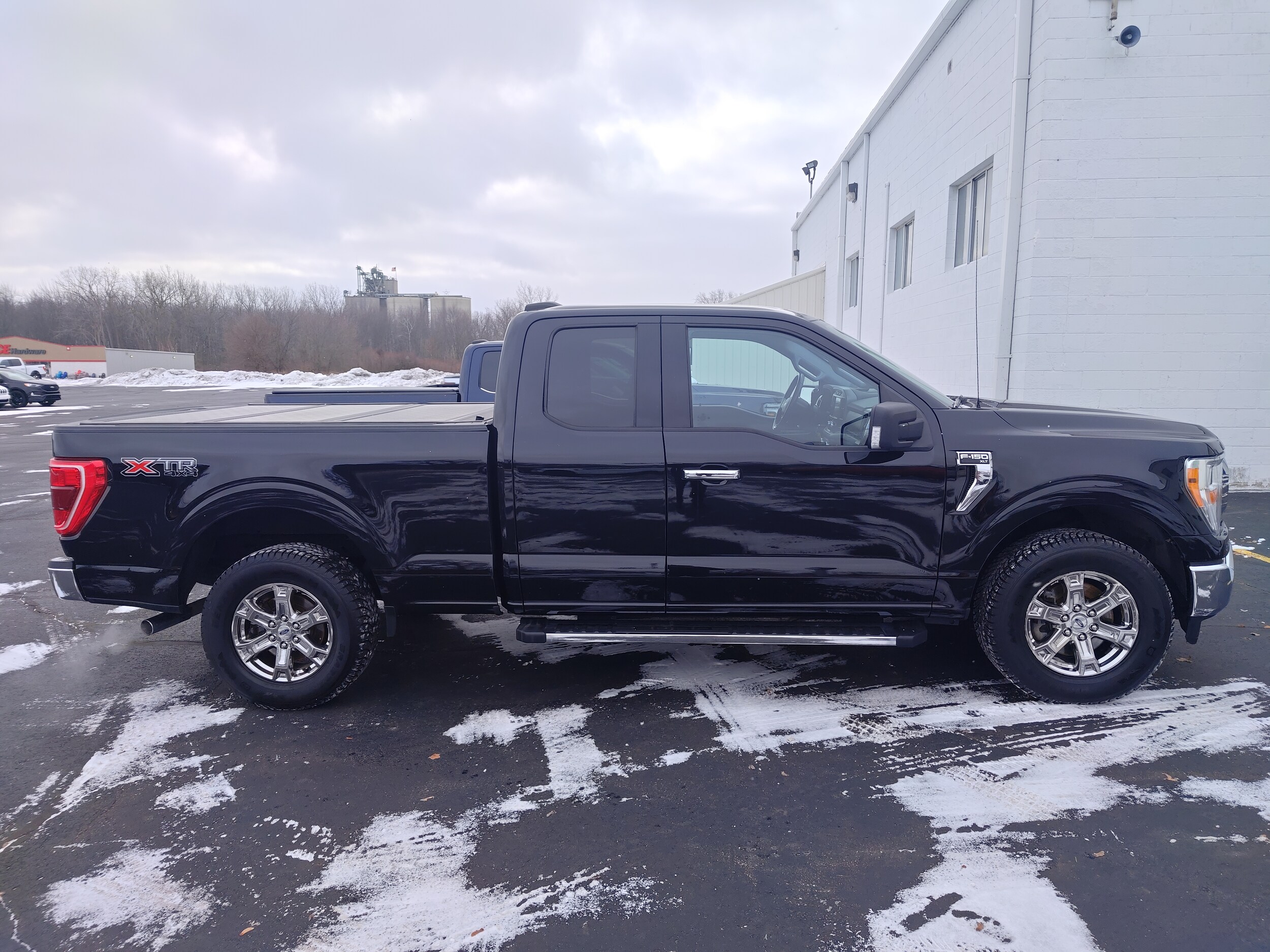 2021 Ford F-150 XLT's photo