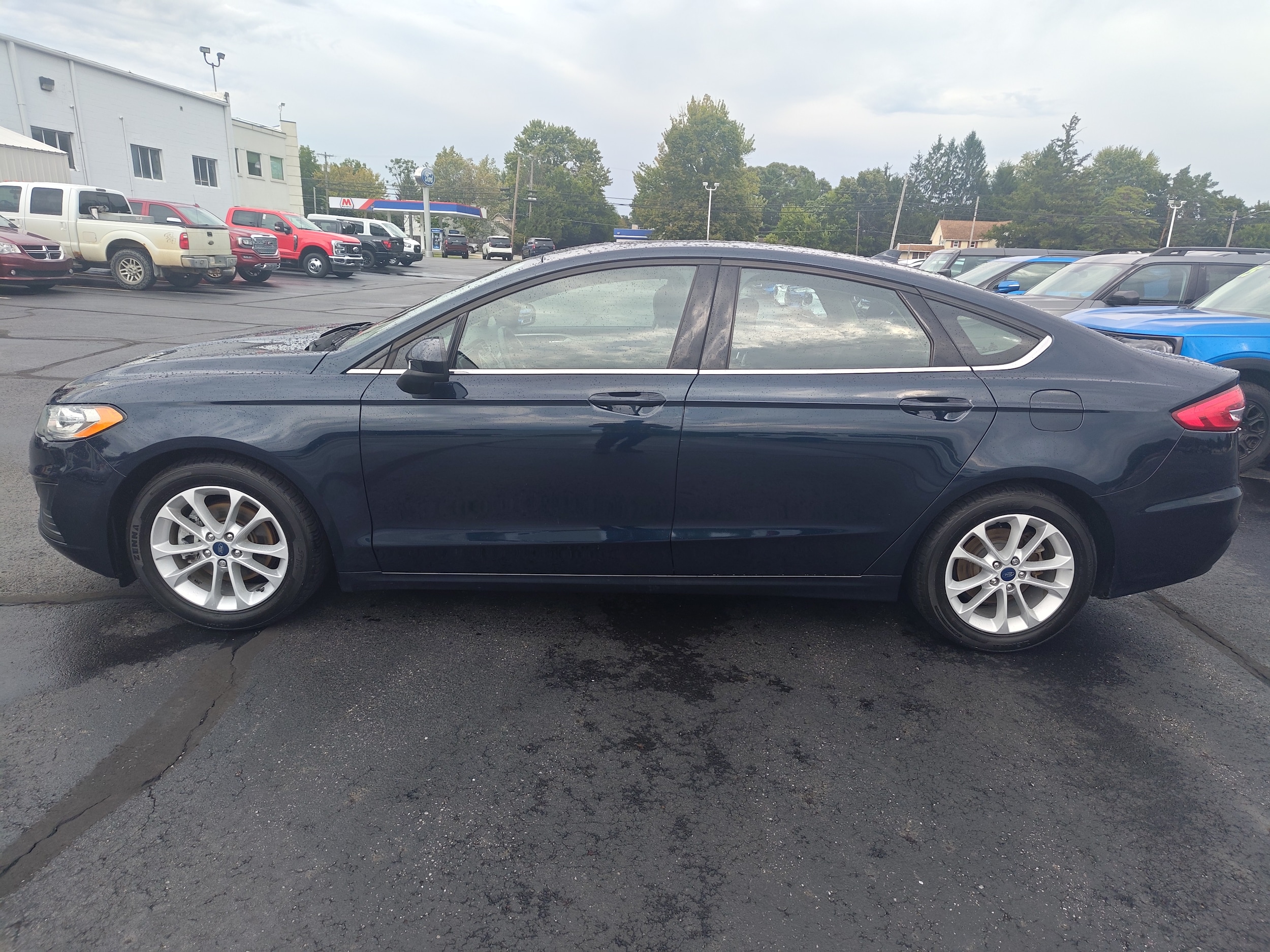 Blue 2020 Ford Fusion Sedan Front-Wheel Drive 6-Speed Automatic
