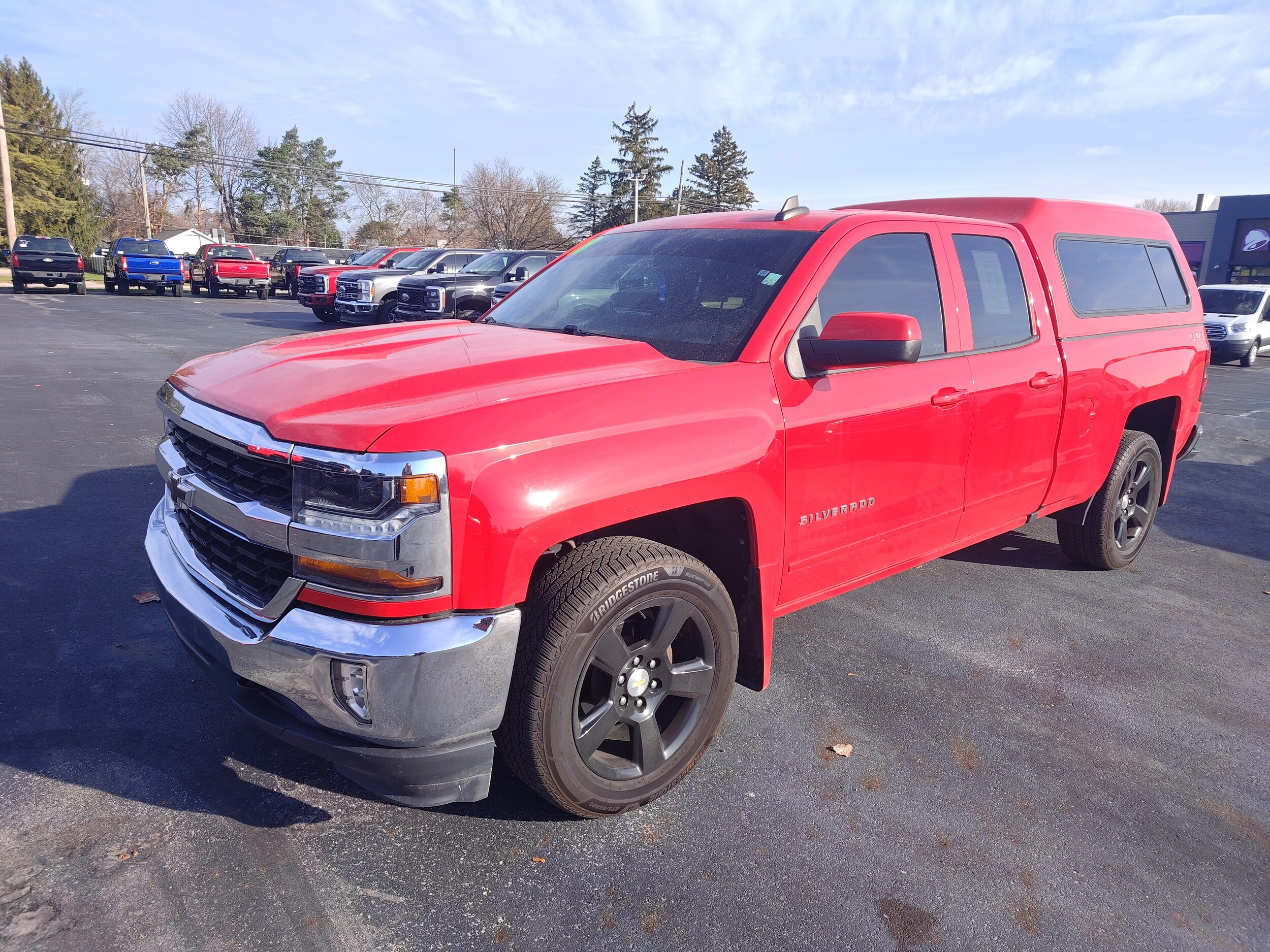 2018 Chevrolet Silverado 1500 LT photo 2