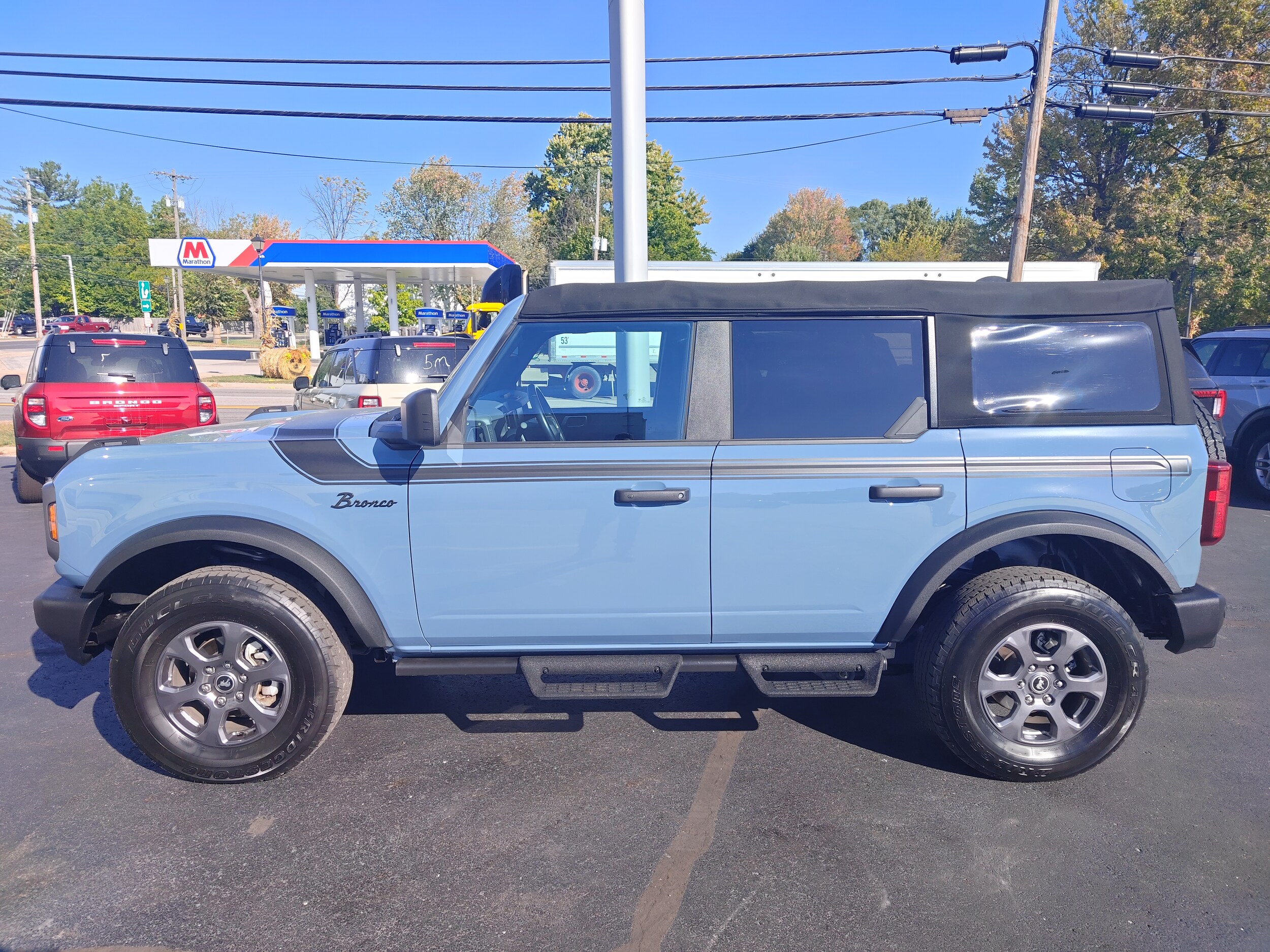 2023 Ford Bronco 4-Door Big Bend's photo