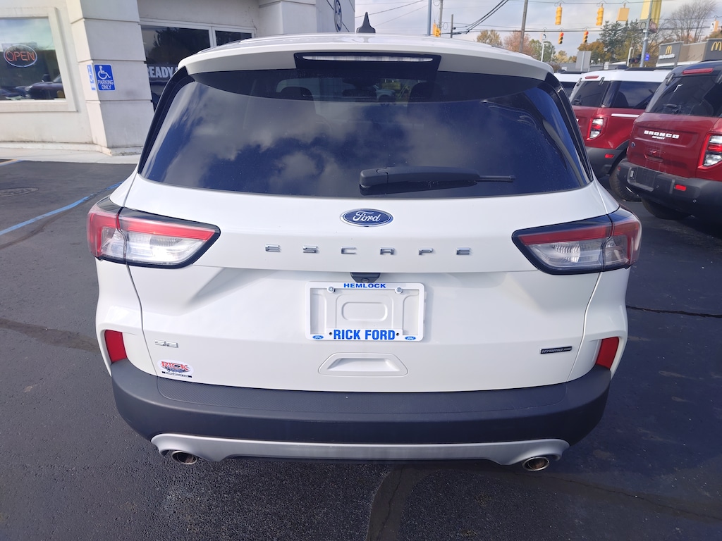 Used 2022 Ford Escape Hybrid SE SUV