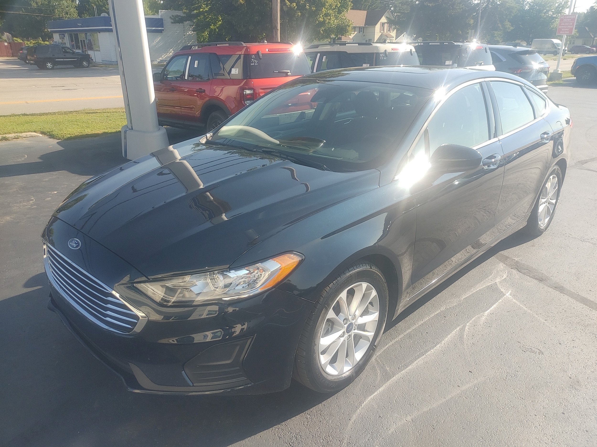 Used 2020 Ford Fusion SE with VIN 3FA6P0HD5LR225439 for sale in Hemlock, MI