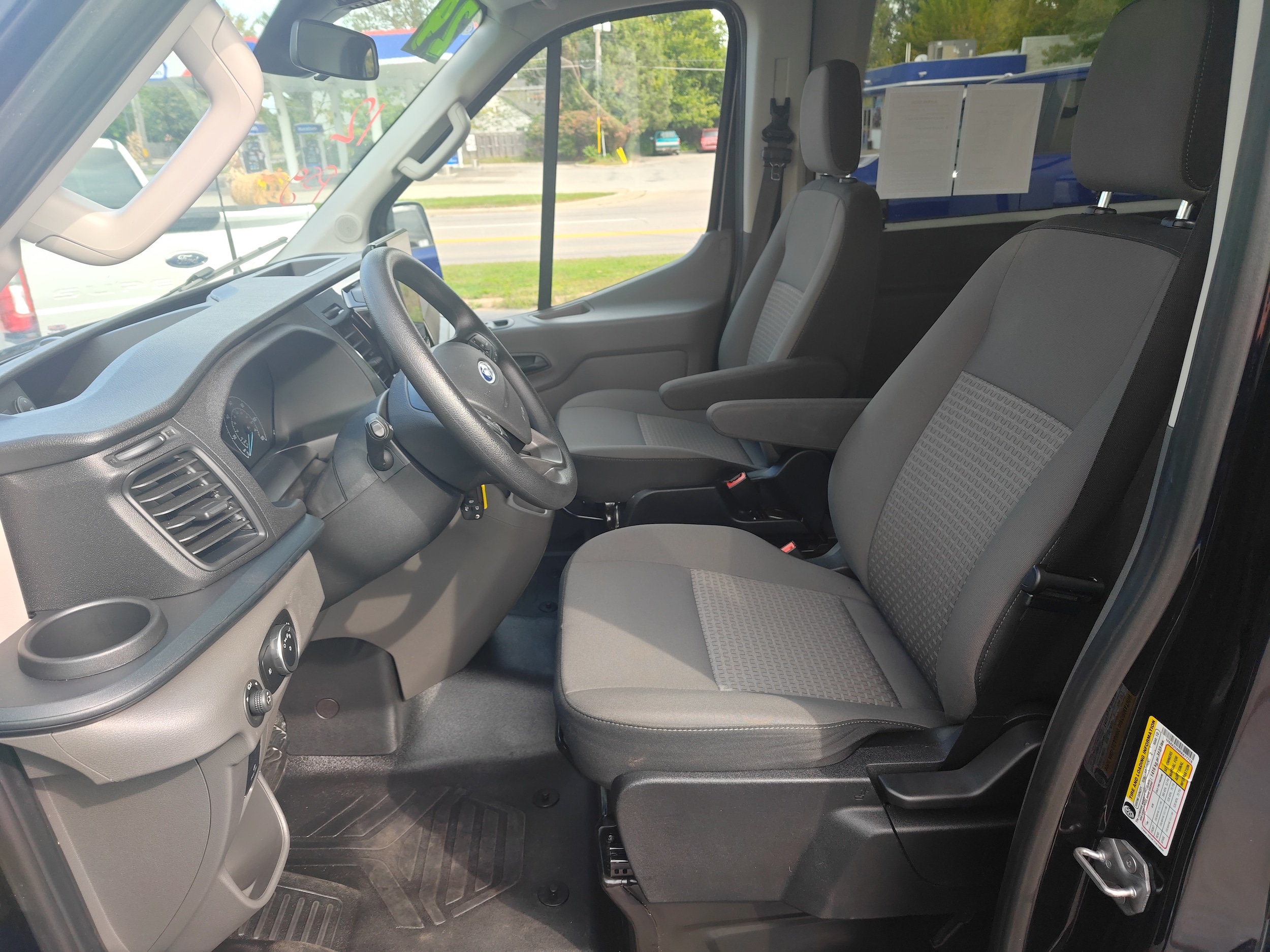 2024 Ford Transit Passenger Van XLT - Photo 14