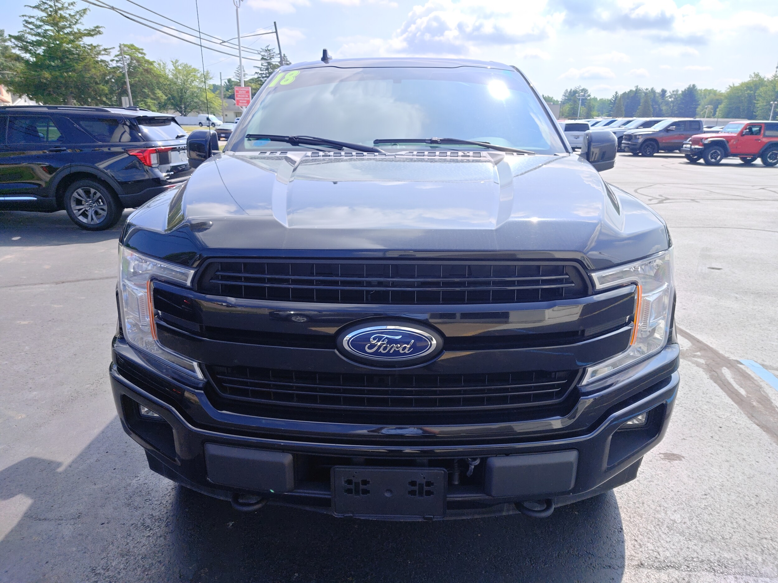 2018 Ford F-150 photo 2