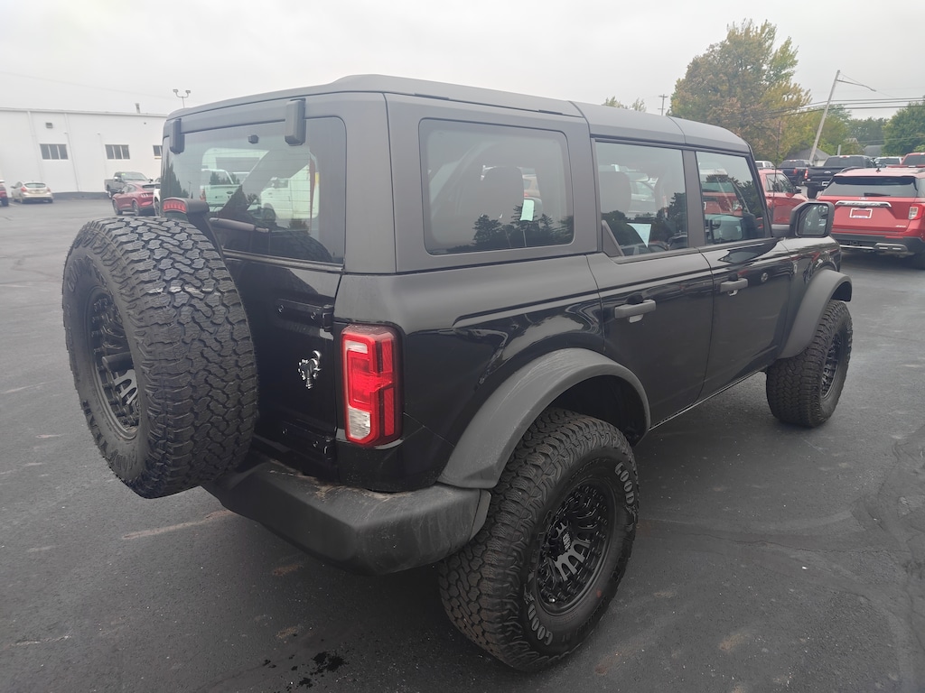 Used 2025 Ford Bronco Base SUV
