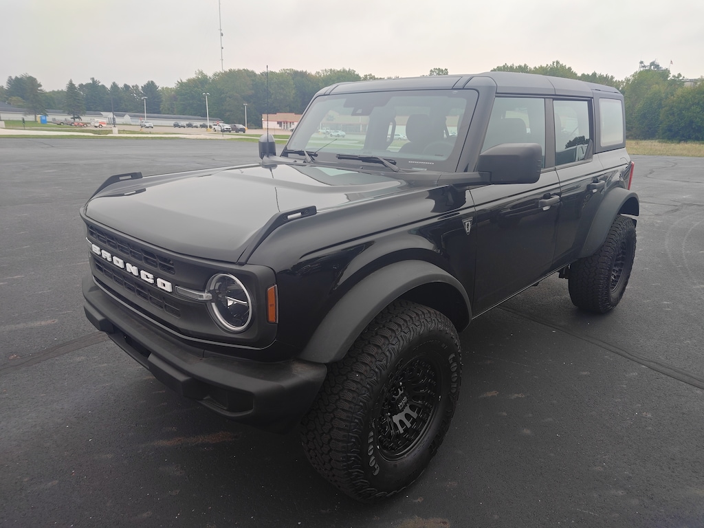 Used 2025 Ford Bronco Base SUV